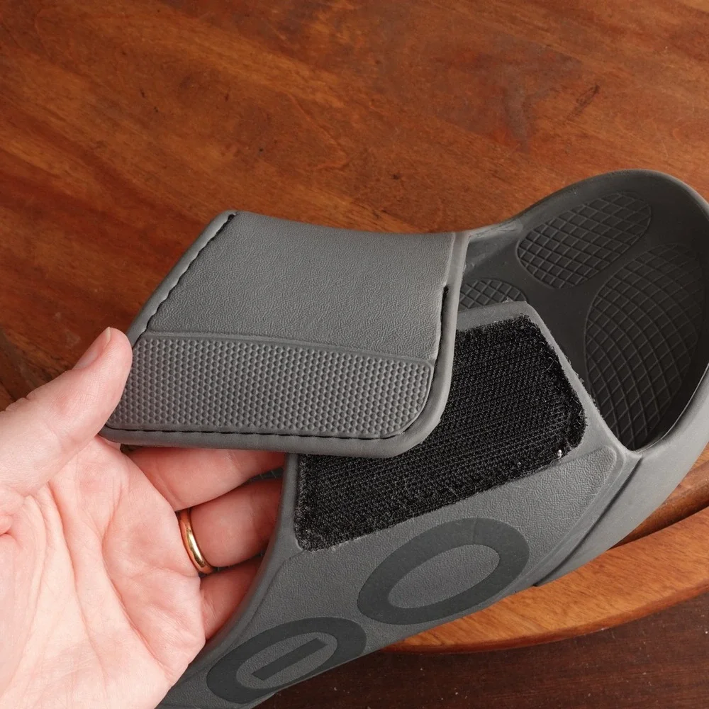 Oofos Sandals Unisex SZ M9 W11 Gray OOahh Sport Flex Recovery Coastal Slide Shoe